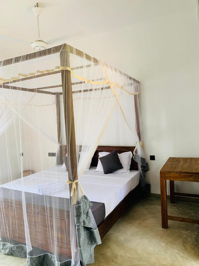 Hotel Pearl Gardens Midigama East Esterno foto