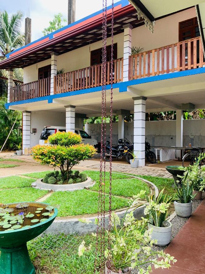 Hotel Pearl Gardens Midigama East Esterno foto